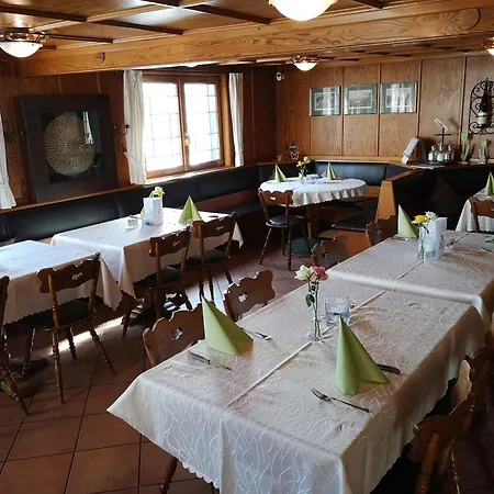 Dreikoenig & Restaurant Seegourmet 3*