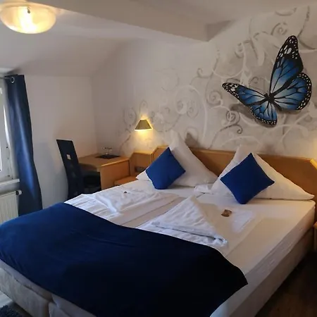 מלון Dreikoenig & Restaurant Seegourmet 3*