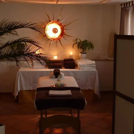 Отель Hotel Dreikoenig & Restaurant Seegourmet Хагнау