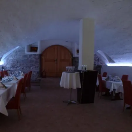Отель Hotel Dreikoenig & Restaurant Seegourmet 3*