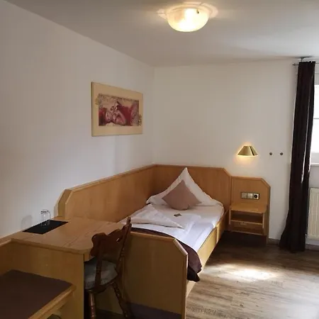 Dreikoenig & Restaurant Seegourmet 3* הגנאו